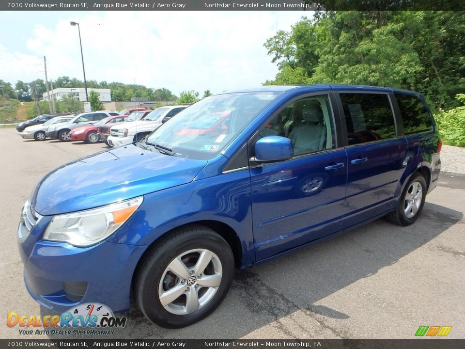 2010 Volkswagen Routan SE Antigua Blue Metallic / Aero Gray Photo #1