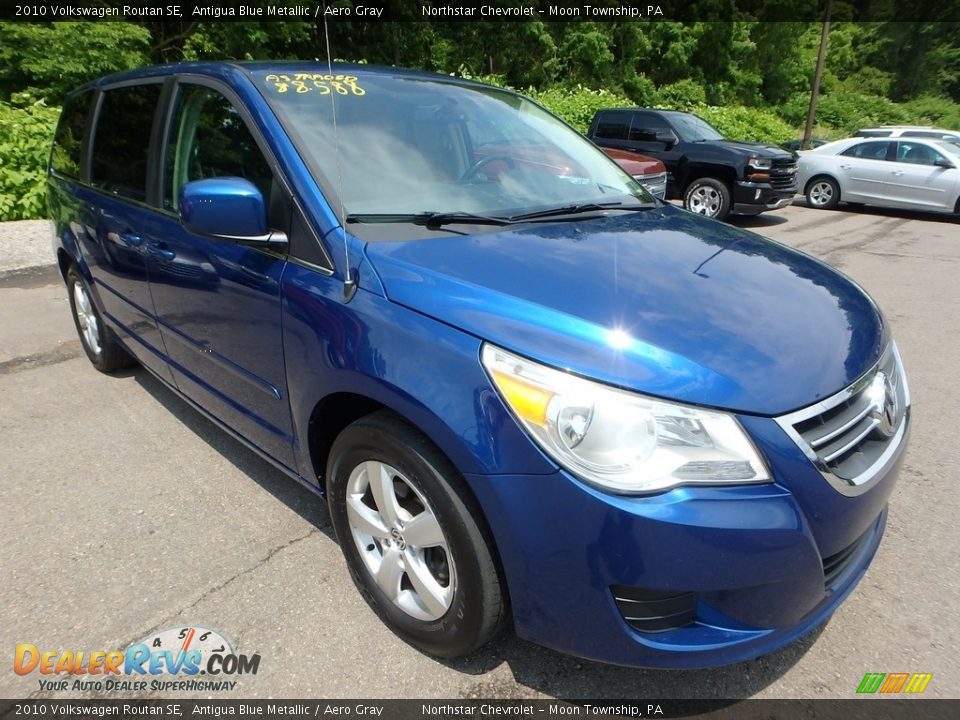 2010 Volkswagen Routan SE Antigua Blue Metallic / Aero Gray Photo #5
