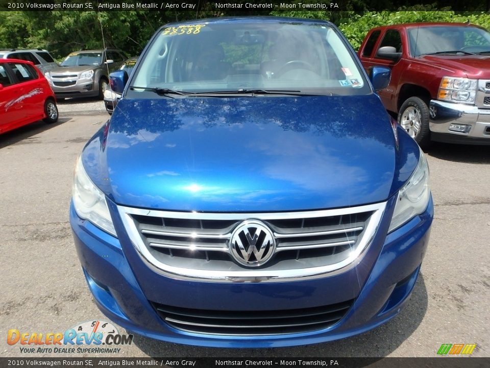 2010 Volkswagen Routan SE Antigua Blue Metallic / Aero Gray Photo #6