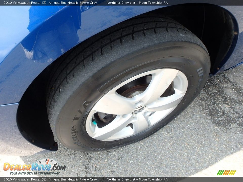 2010 Volkswagen Routan SE Antigua Blue Metallic / Aero Gray Photo #7
