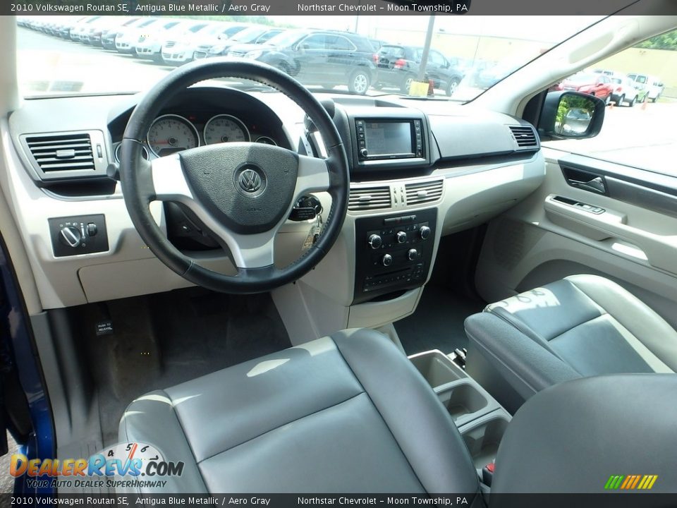 2010 Volkswagen Routan SE Antigua Blue Metallic / Aero Gray Photo #11