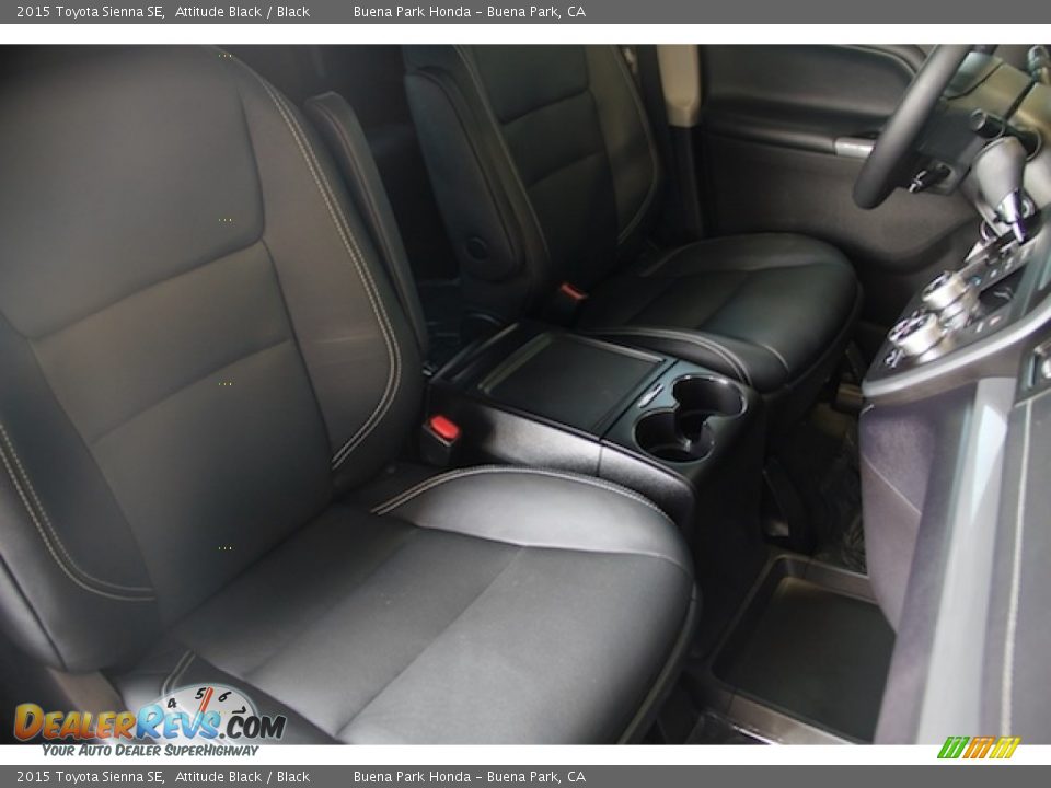 2015 Toyota Sienna SE Attitude Black / Black Photo #22