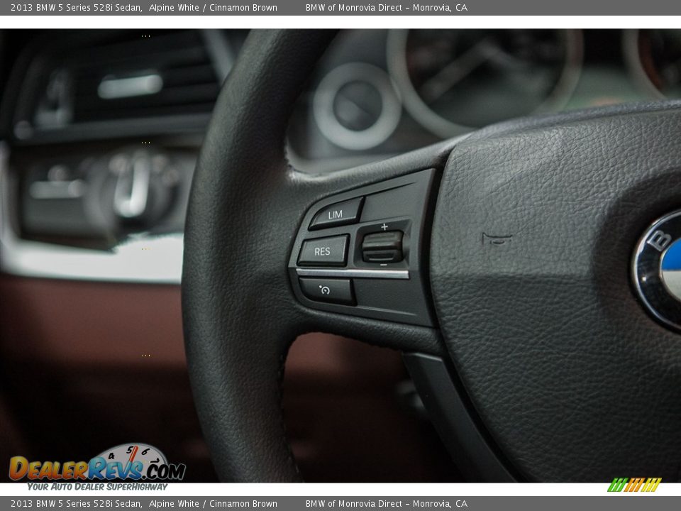 2013 BMW 5 Series 528i Sedan Alpine White / Cinnamon Brown Photo #17