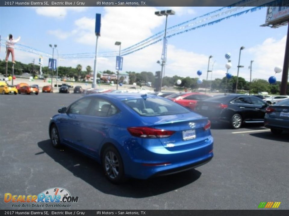 2017 Hyundai Elantra SE Electric Blue / Gray Photo #5