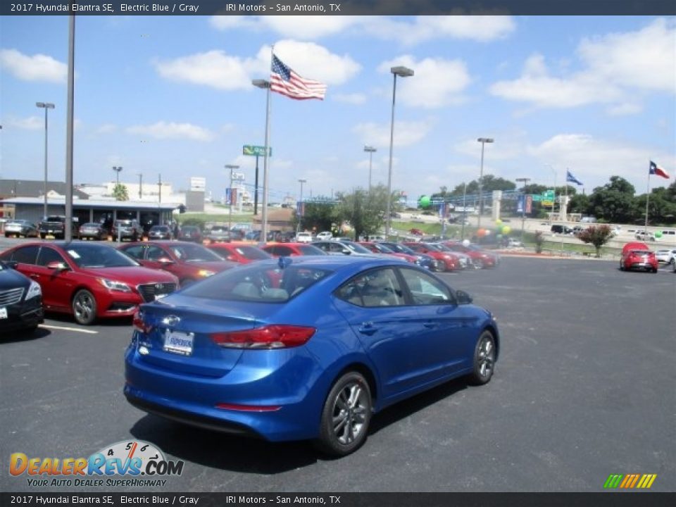 2017 Hyundai Elantra SE Electric Blue / Gray Photo #7
