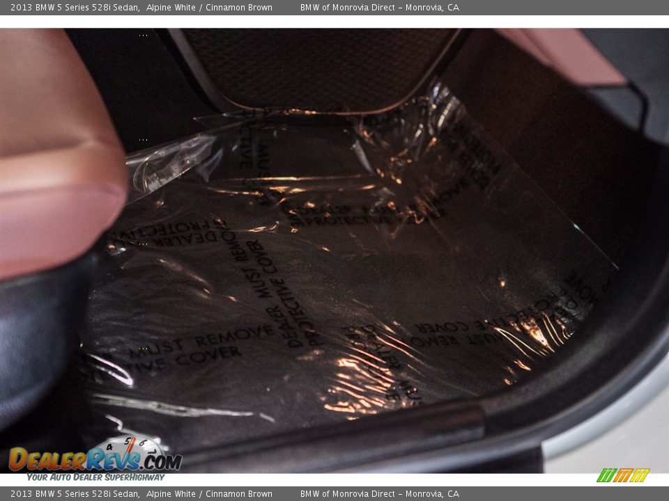 2013 BMW 5 Series 528i Sedan Alpine White / Cinnamon Brown Photo #24