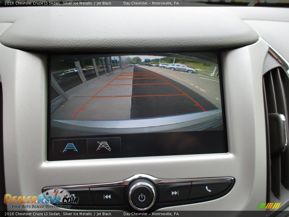 2016 Chevrolet Cruze LS Sedan Silver Ice Metallic / Jet Black Photo #5