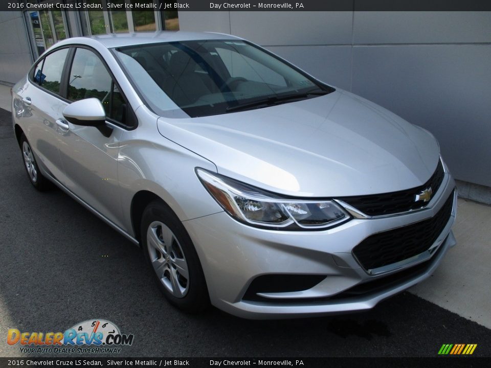 2016 Chevrolet Cruze LS Sedan Silver Ice Metallic / Jet Black Photo #11