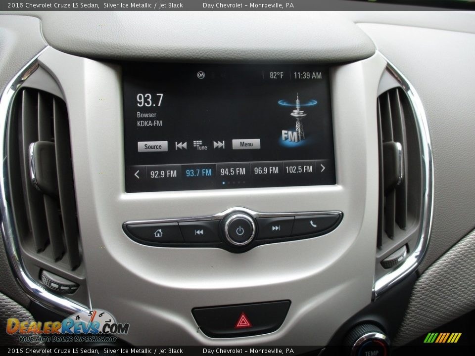 2016 Chevrolet Cruze LS Sedan Silver Ice Metallic / Jet Black Photo #17