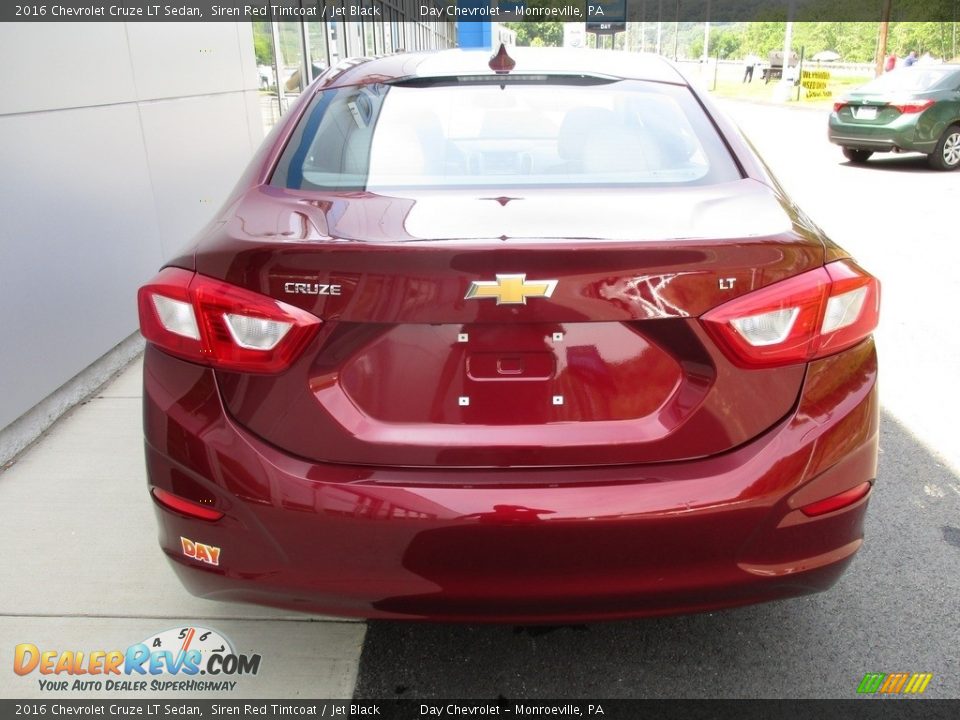 2016 Chevrolet Cruze LT Sedan Siren Red Tintcoat / Jet Black Photo #6