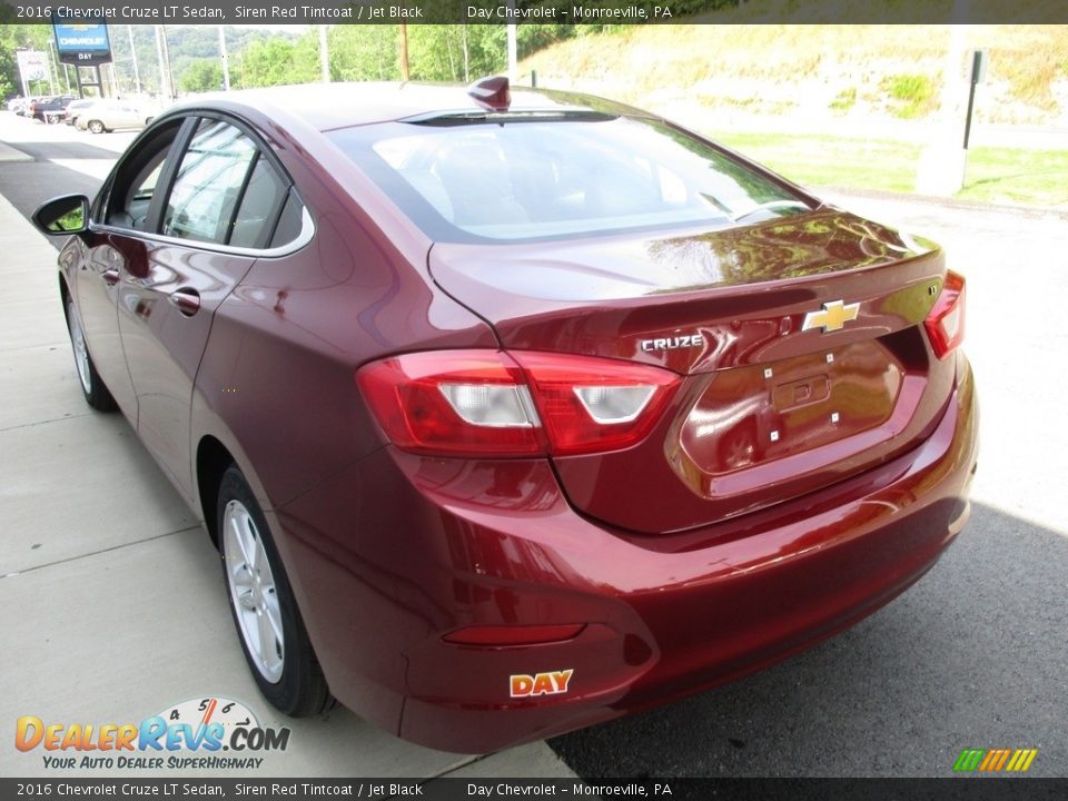 2016 Chevrolet Cruze LT Sedan Siren Red Tintcoat / Jet Black Photo #7