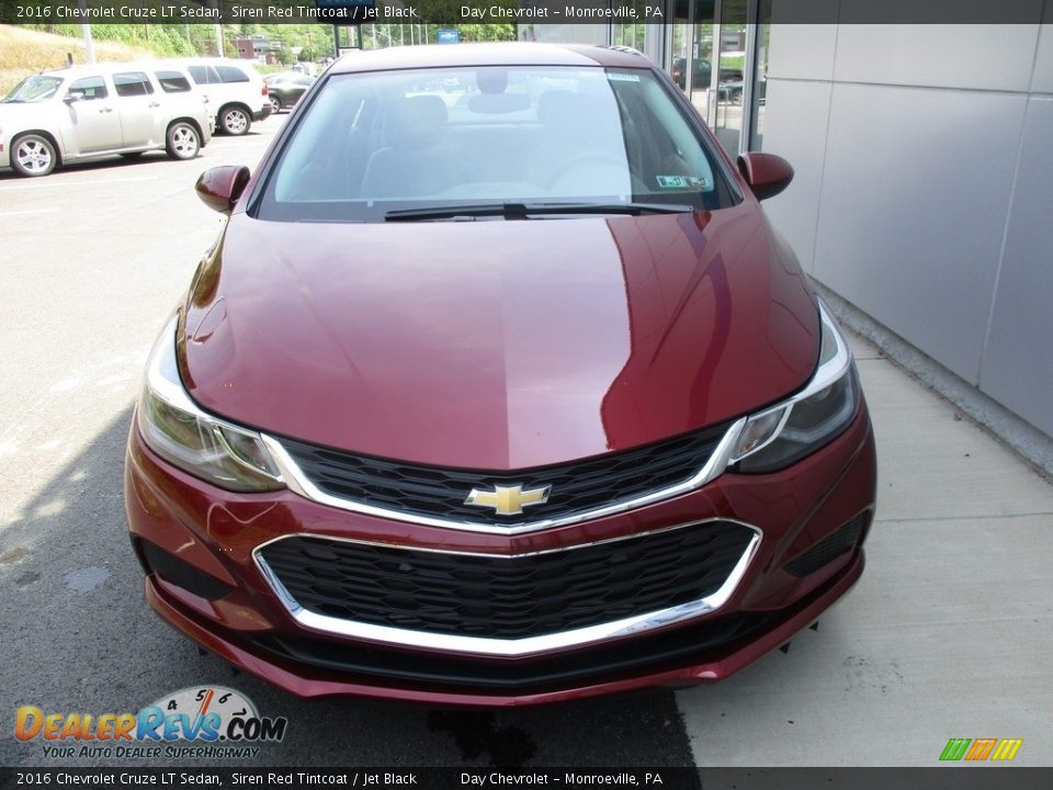 2016 Chevrolet Cruze LT Sedan Siren Red Tintcoat / Jet Black Photo #10