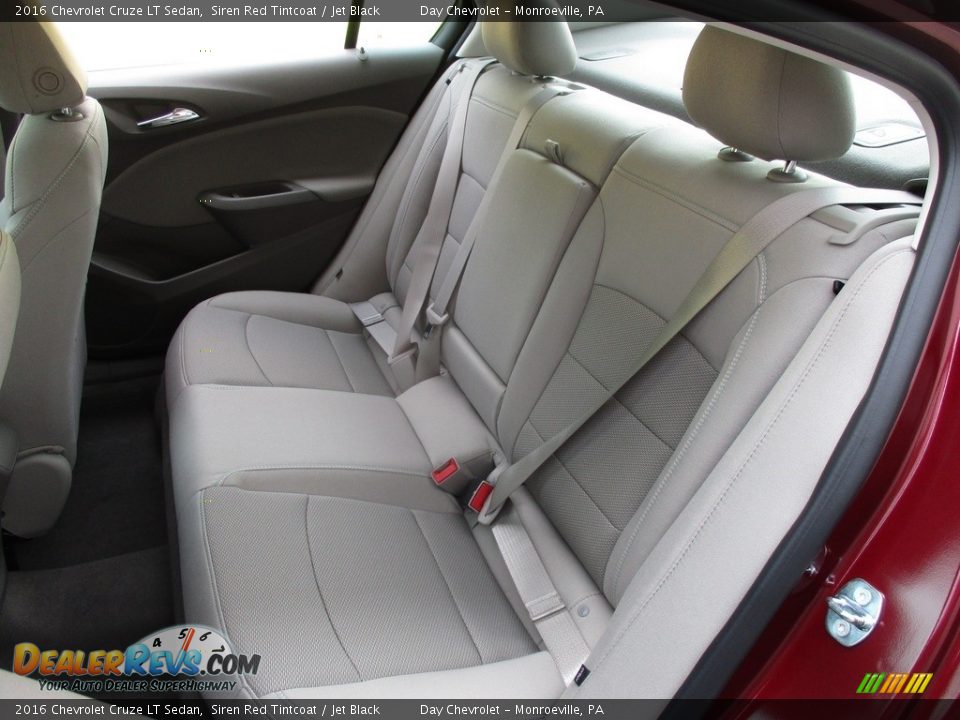 2016 Chevrolet Cruze LT Sedan Siren Red Tintcoat / Jet Black Photo #14