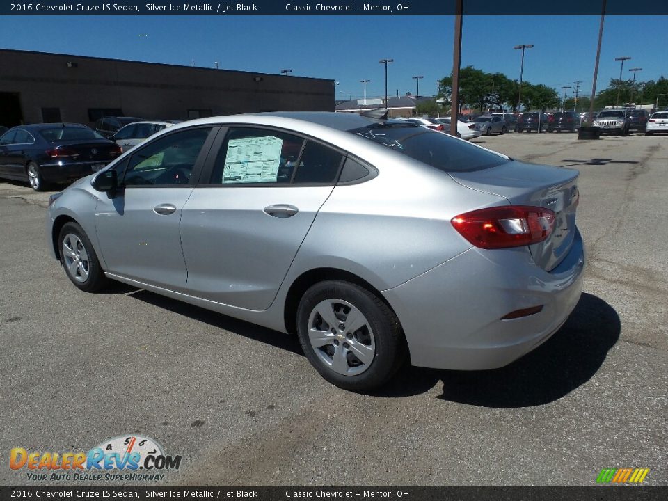 2016 Chevrolet Cruze LS Sedan Silver Ice Metallic / Jet Black Photo #5