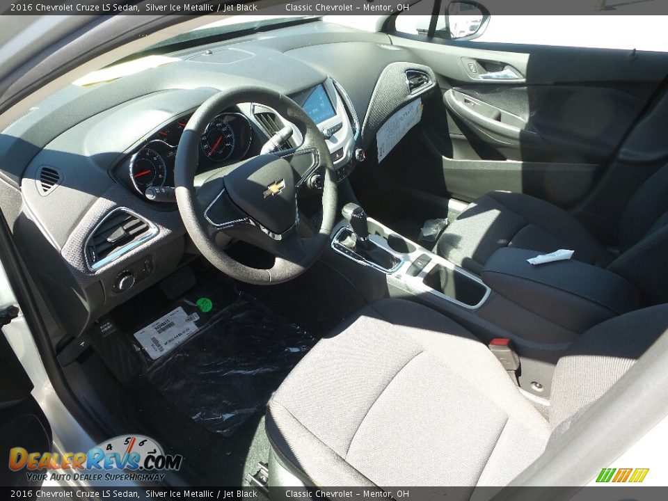 2016 Chevrolet Cruze LS Sedan Silver Ice Metallic / Jet Black Photo #7