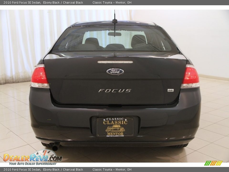 2010 Ford Focus SE Sedan Ebony Black / Charcoal Black Photo #16