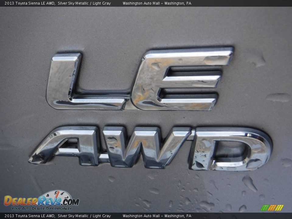 2013 Toyota Sienna LE AWD Silver Sky Metallic / Light Gray Photo #9