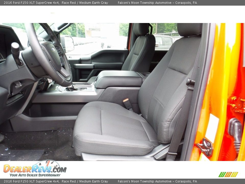2016 Ford F150 XLT SuperCrew 4x4 Race Red / Medium Earth Gray Photo #12