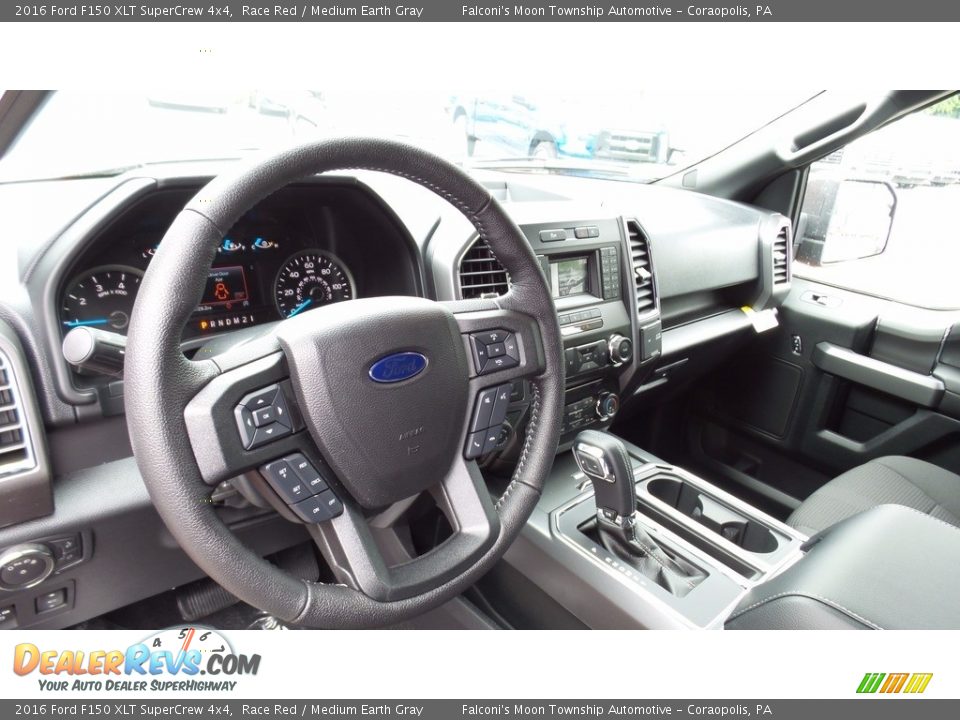 2016 Ford F150 XLT SuperCrew 4x4 Race Red / Medium Earth Gray Photo #14