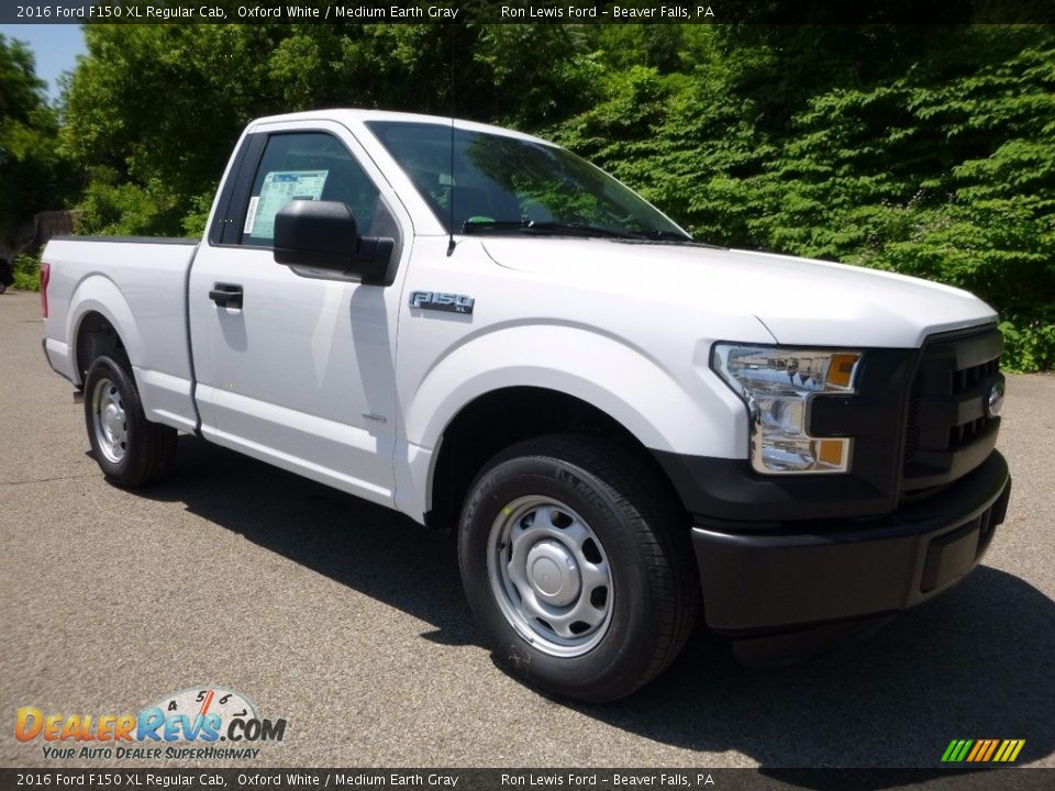 Front 3/4 View of 2016 Ford F150 XL Regular Cab Photo #10
