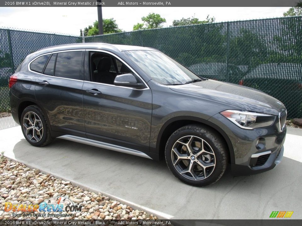 2016 BMW X1 xDrive28i Mineral Grey Metallic / Black Photo #1