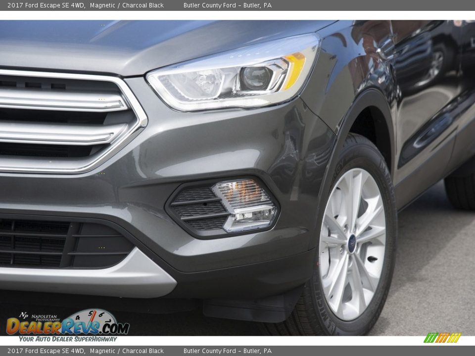 2017 Ford Escape SE 4WD Magnetic / Charcoal Black Photo #2