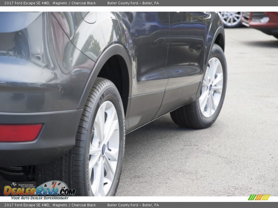 2017 Ford Escape SE 4WD Magnetic / Charcoal Black Photo #4
