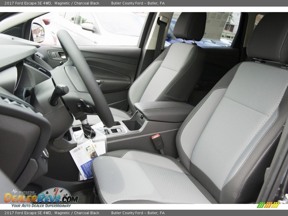 2017 Ford Escape SE 4WD Magnetic / Charcoal Black Photo #7