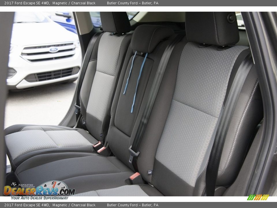 2017 Ford Escape SE 4WD Magnetic / Charcoal Black Photo #11