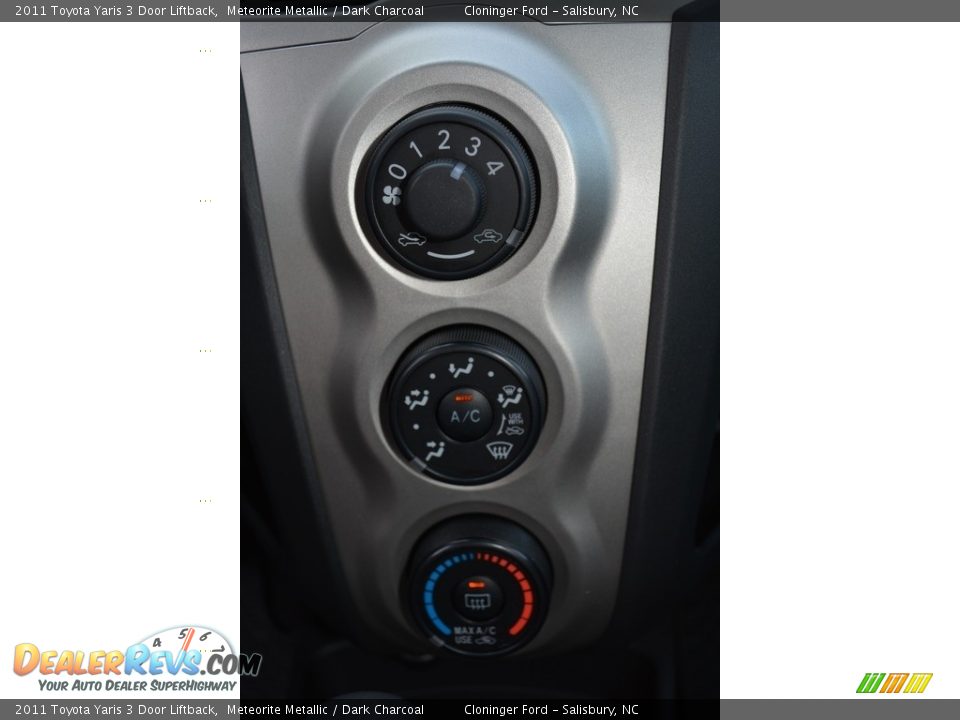 2011 Toyota Yaris 3 Door Liftback Meteorite Metallic / Dark Charcoal Photo #15