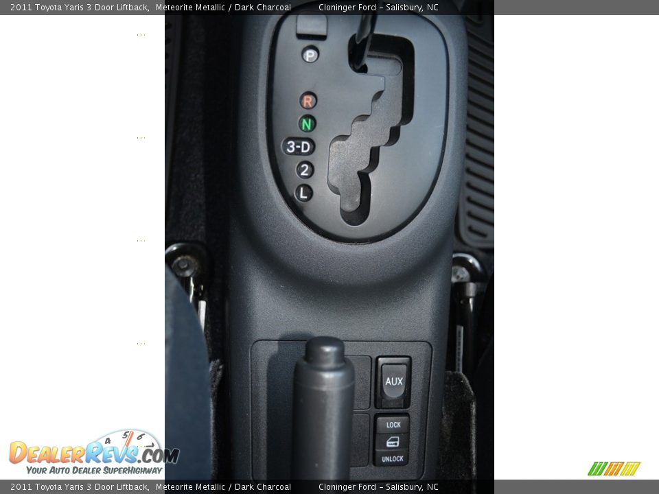 2011 Toyota Yaris 3 Door Liftback Meteorite Metallic / Dark Charcoal Photo #16