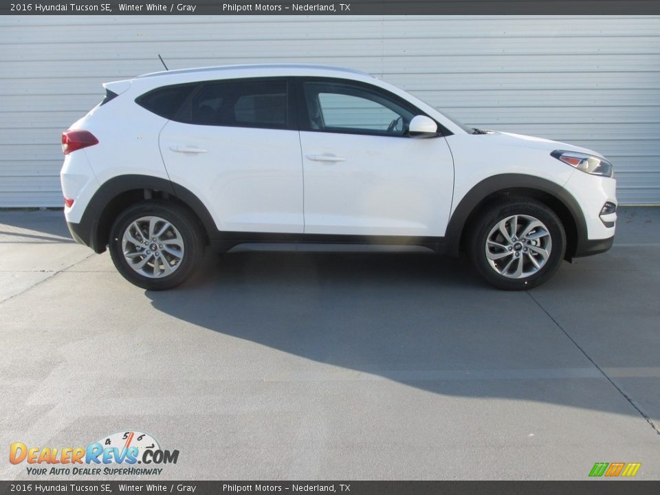 2016 Hyundai Tucson SE Winter White / Gray Photo #3