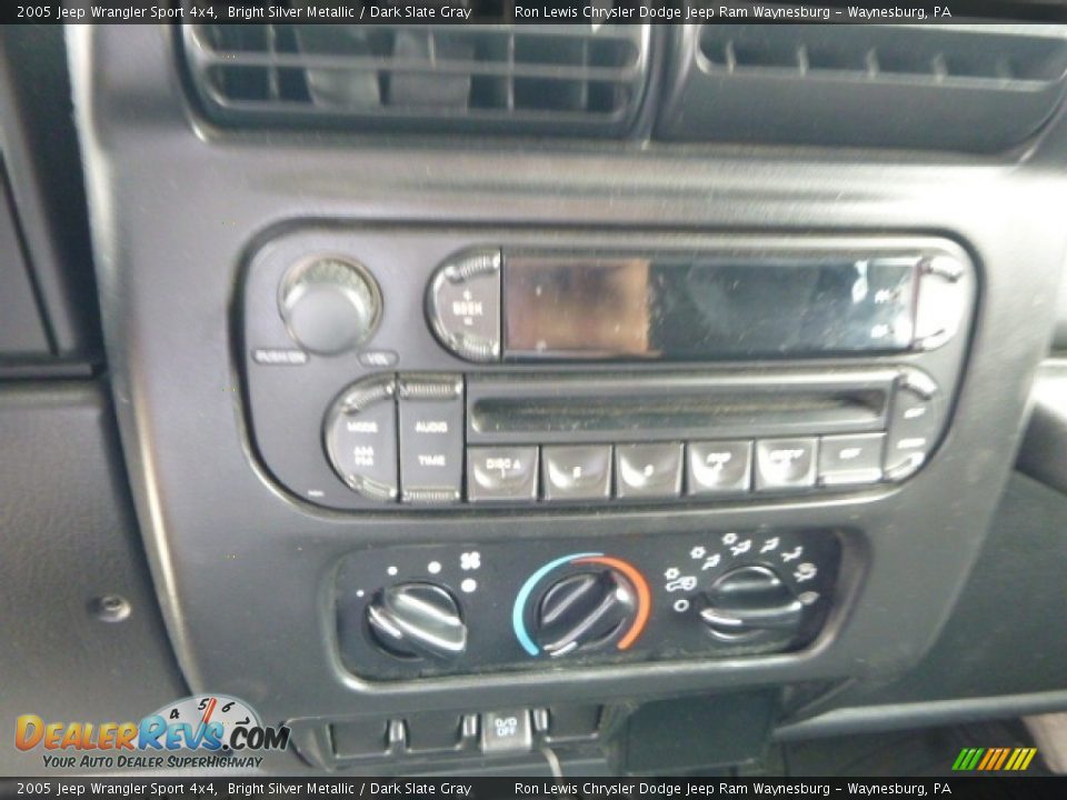 2005 Jeep Wrangler Sport 4x4 Bright Silver Metallic / Dark Slate Gray Photo #18