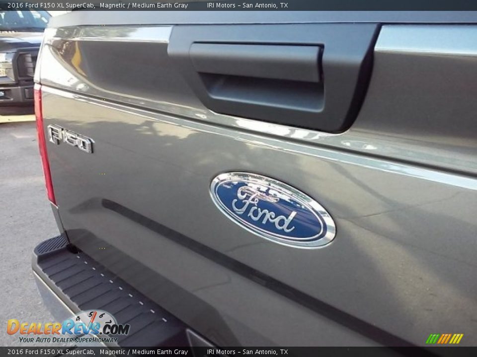 2016 Ford F150 XL SuperCab Magnetic / Medium Earth Gray Photo #3