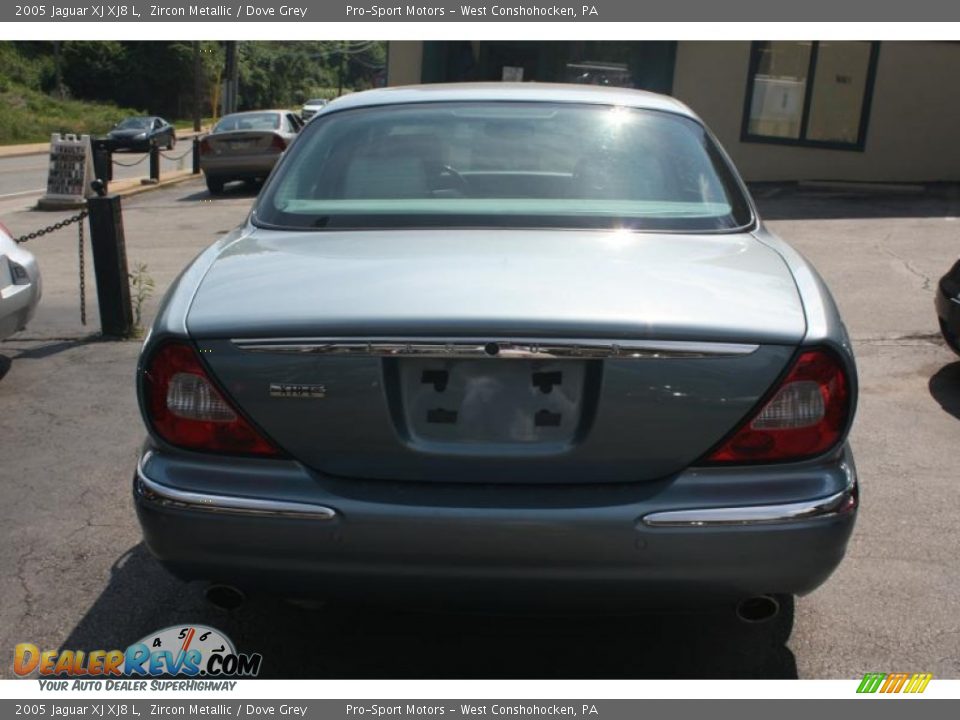 2005 Jaguar XJ XJ8 L Zircon Metallic / Dove Grey Photo #12