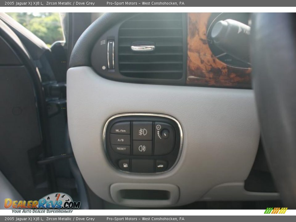 2005 Jaguar XJ XJ8 L Zircon Metallic / Dove Grey Photo #22