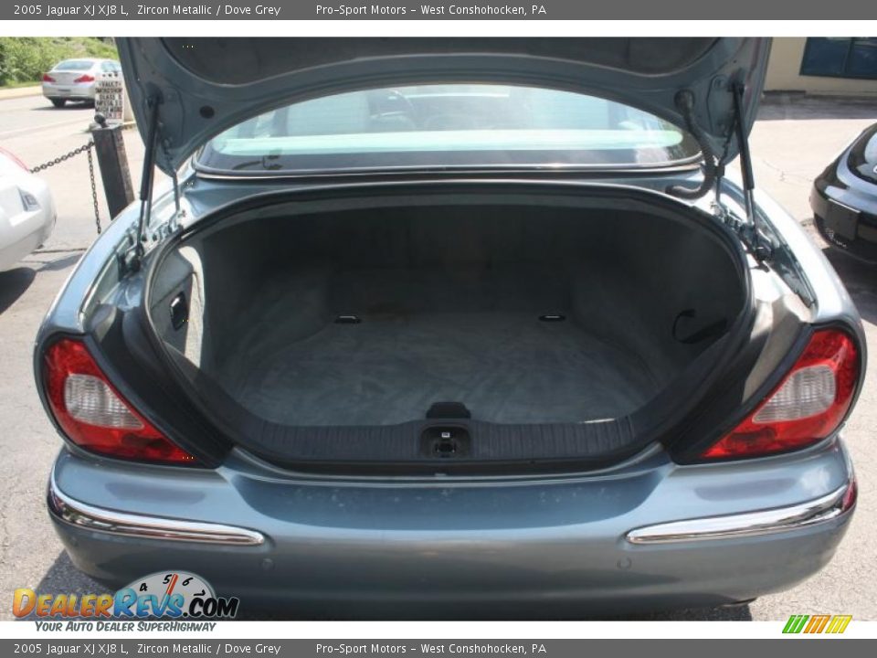 2005 Jaguar XJ XJ8 L Zircon Metallic / Dove Grey Photo #33