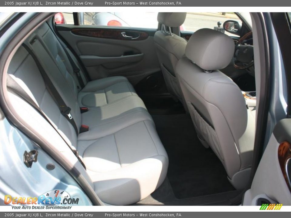 2005 Jaguar XJ XJ8 L Zircon Metallic / Dove Grey Photo #36