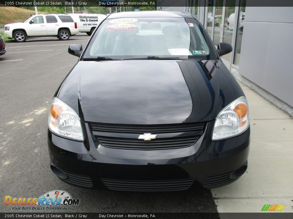 2005 Chevrolet Cobalt LS Sedan Black / Gray Photo #10