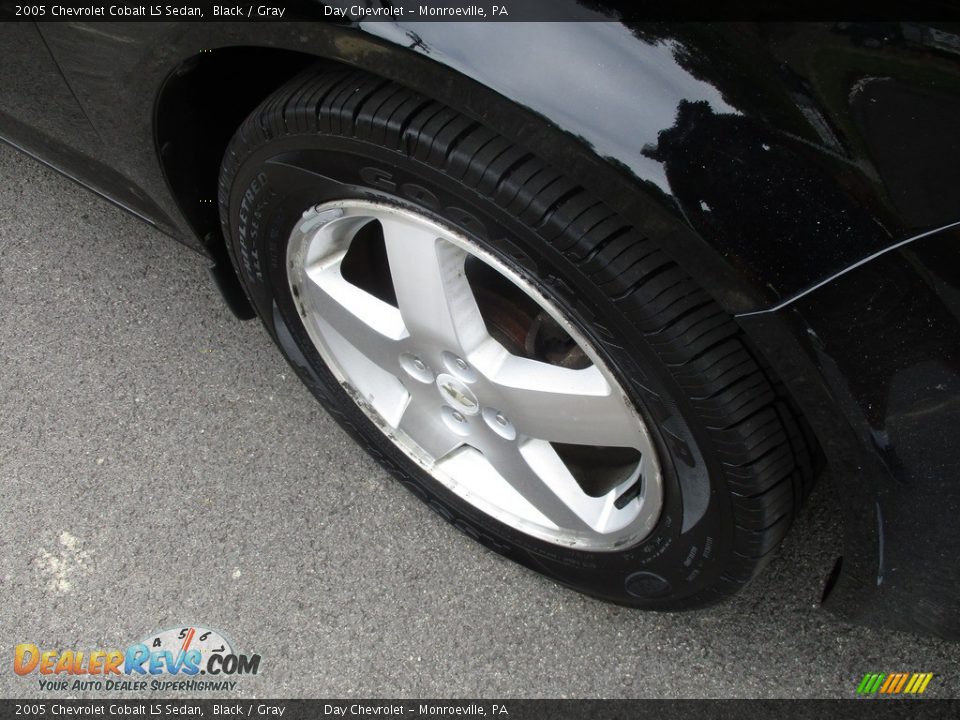 2005 Chevrolet Cobalt LS Sedan Black / Gray Photo #13