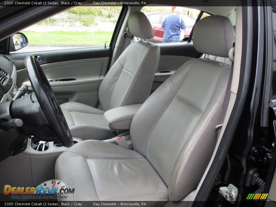 2005 Chevrolet Cobalt LS Sedan Black / Gray Photo #22