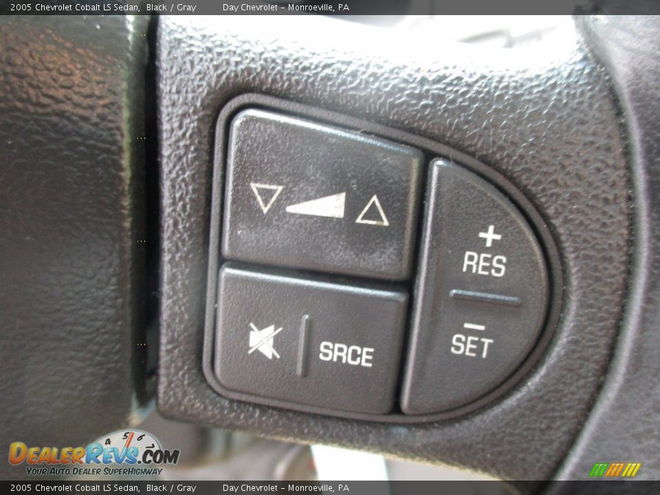 2005 Chevrolet Cobalt LS Sedan Black / Gray Photo #36