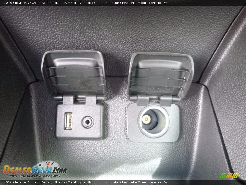 2016 Chevrolet Cruze LT Sedan Blue Ray Metallic / Jet Black Photo #17