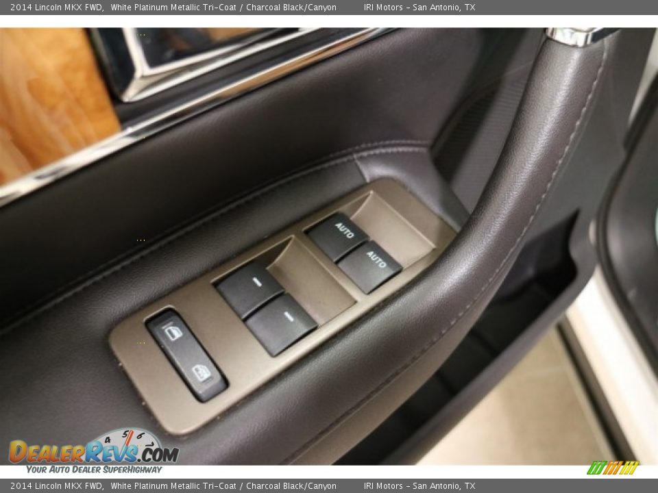 2014 Lincoln MKX FWD White Platinum Metallic Tri-Coat / Charcoal Black/Canyon Photo #10
