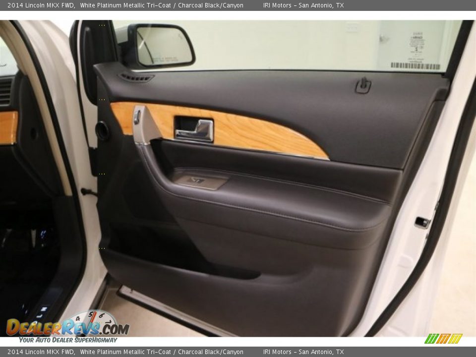 2014 Lincoln MKX FWD White Platinum Metallic Tri-Coat / Charcoal Black/Canyon Photo #33