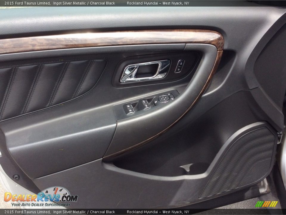 2015 Ford Taurus Limited Ingot Silver Metallic / Charcoal Black Photo #7