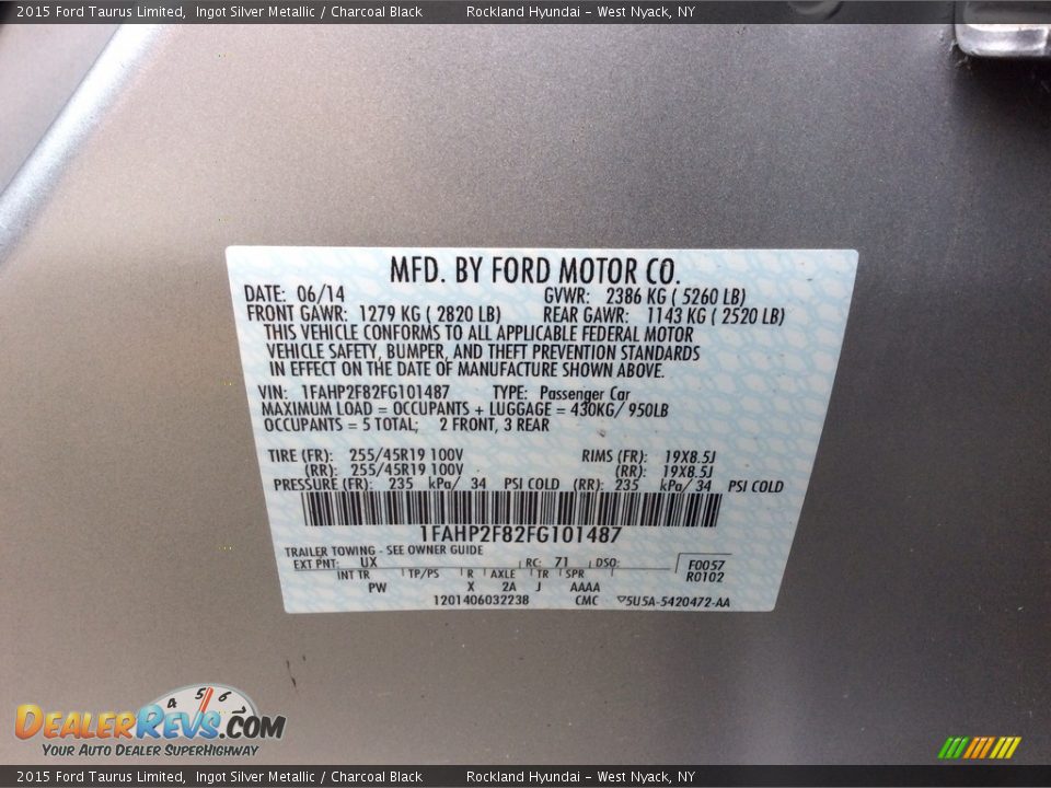 2015 Ford Taurus Limited Ingot Silver Metallic / Charcoal Black Photo #28