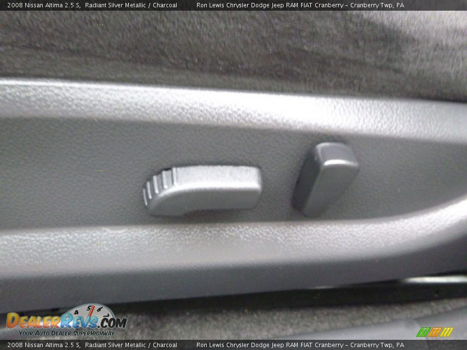 2008 Nissan Altima 2.5 S Radiant Silver Metallic / Charcoal Photo #15