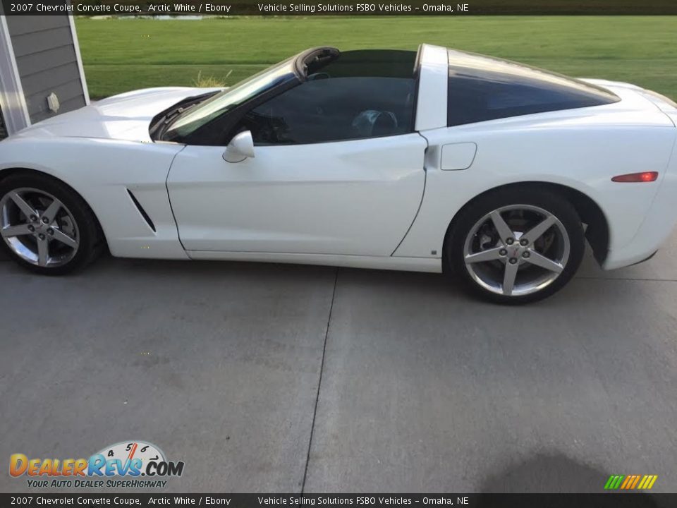 2007 Chevrolet Corvette Coupe Arctic White / Ebony Photo #2