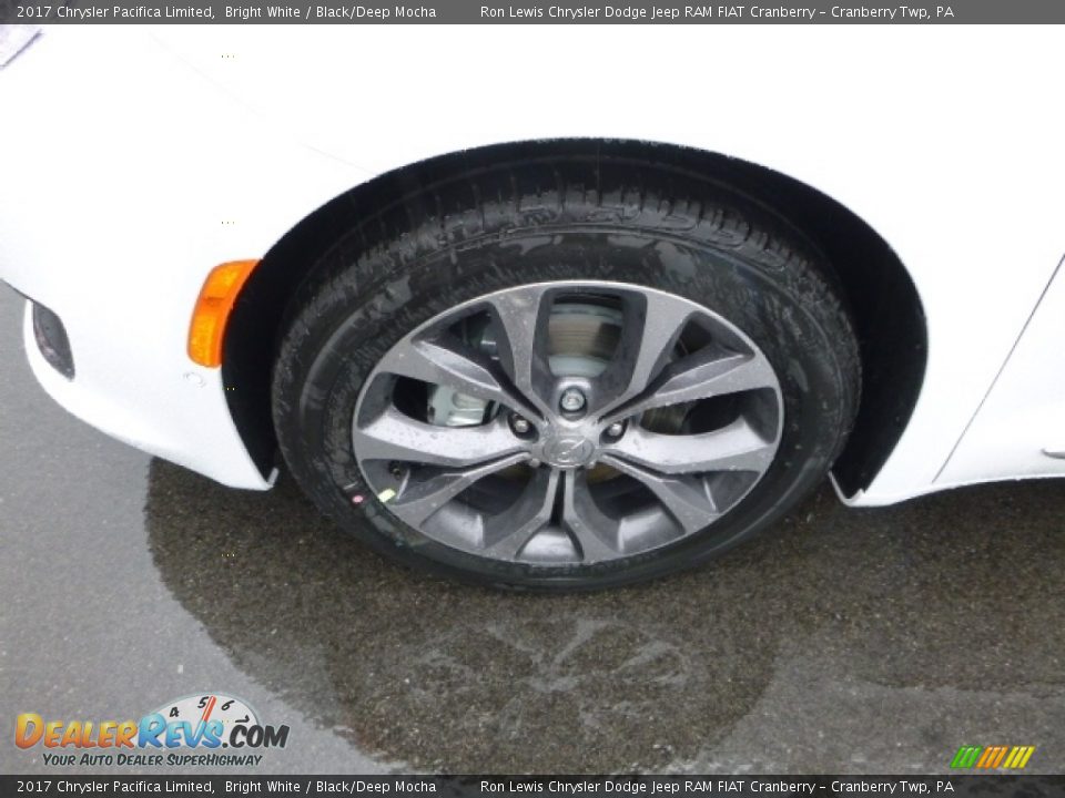 2017 Chrysler Pacifica Limited Bright White / Black/Deep Mocha Photo #2